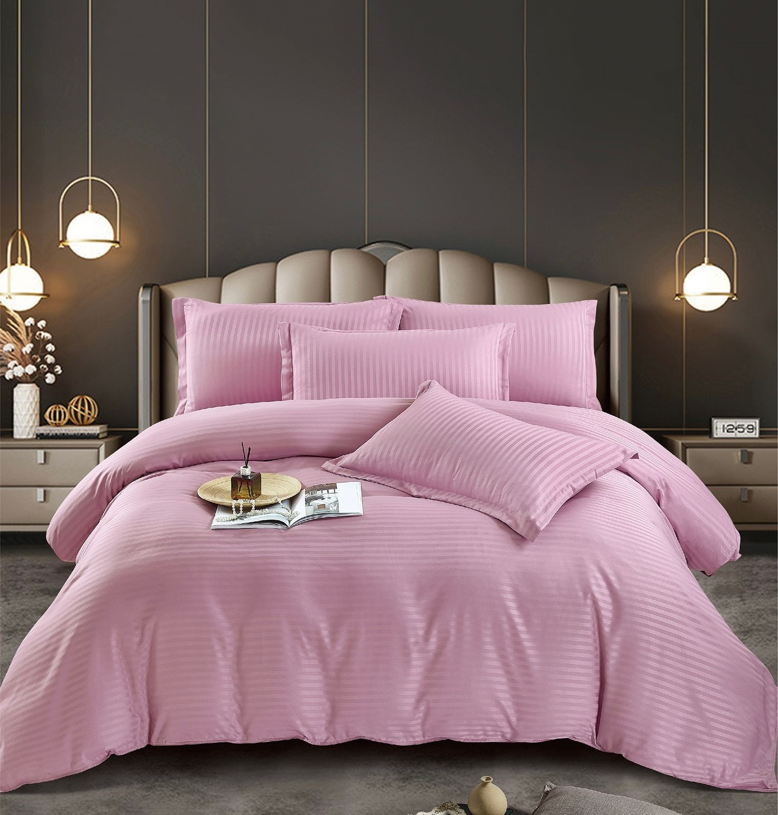 IMG-20230530-WA0031-1 Lenjerie king size Damasc Finet 6 piese Lila - Confort și Eleganță pentru Dormitor - imagine 1