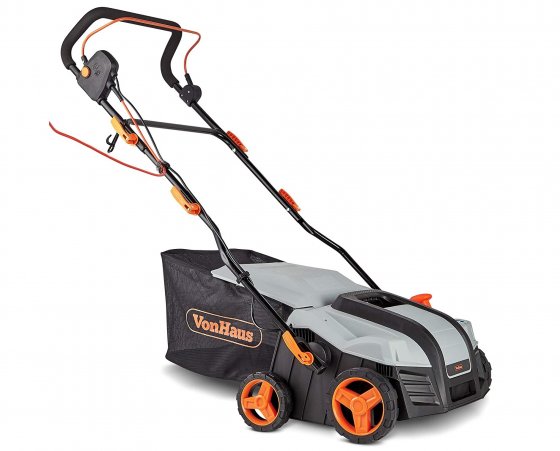 masina-de-tuns-iarba-2-in-1-vonhaus-2500192-putere-1800w-capacitate-colectare-55l-functie-de-greblare-sistem-de-siguranta-cablu-lung-de-10m-6846-1 Aerator de grădină VonHaus 2500192, 1800W, 55L, cablu 10m, funcție greblare și siguranță - imagine 1