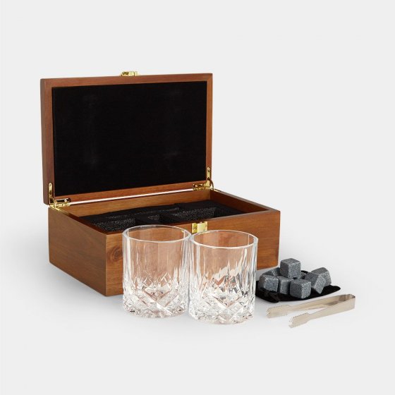 set-de-whisky-cadou-cu-cutie-2-pahare-cleste-de-gheata-si-pietre-de-granit-pentru-congelator-vonhaus-1000252-6131-1 Set Cadou Whisky VonShef 1000252 cu Pahare, Clește de Gheață și Pietre de Granit - imagine 1