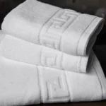 Set 3 Prosoape Luxury 70x130cm Bumbac Pakistanez 620g/m² Alb Optic cu Greek Border - imagine 2