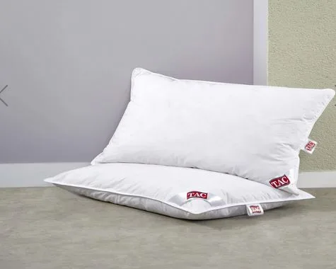 perna-puf-si-pana-gasca-glamour-tac-jpg Perna Puf și Pana Găscă Glamour 50x70 cm Alb Bumbac Natural - imagine 1