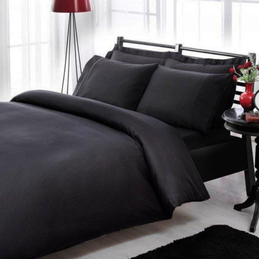 lenjerie-bumbac-satinat-deluxe-stripe-negru-premium-tac Lenjerie de pat Stripe negru Premium TAC 100% bumbac natural mercelizat 200x220 cm DELUXE - imagine 1
