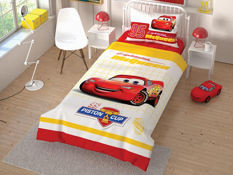 lenjerie-copii-bumbac-cars-piston-cup-tac Lenjerie de pat Cars Piston Cup TAC 100% bumbac Disney 160x220 cm - imagine 1