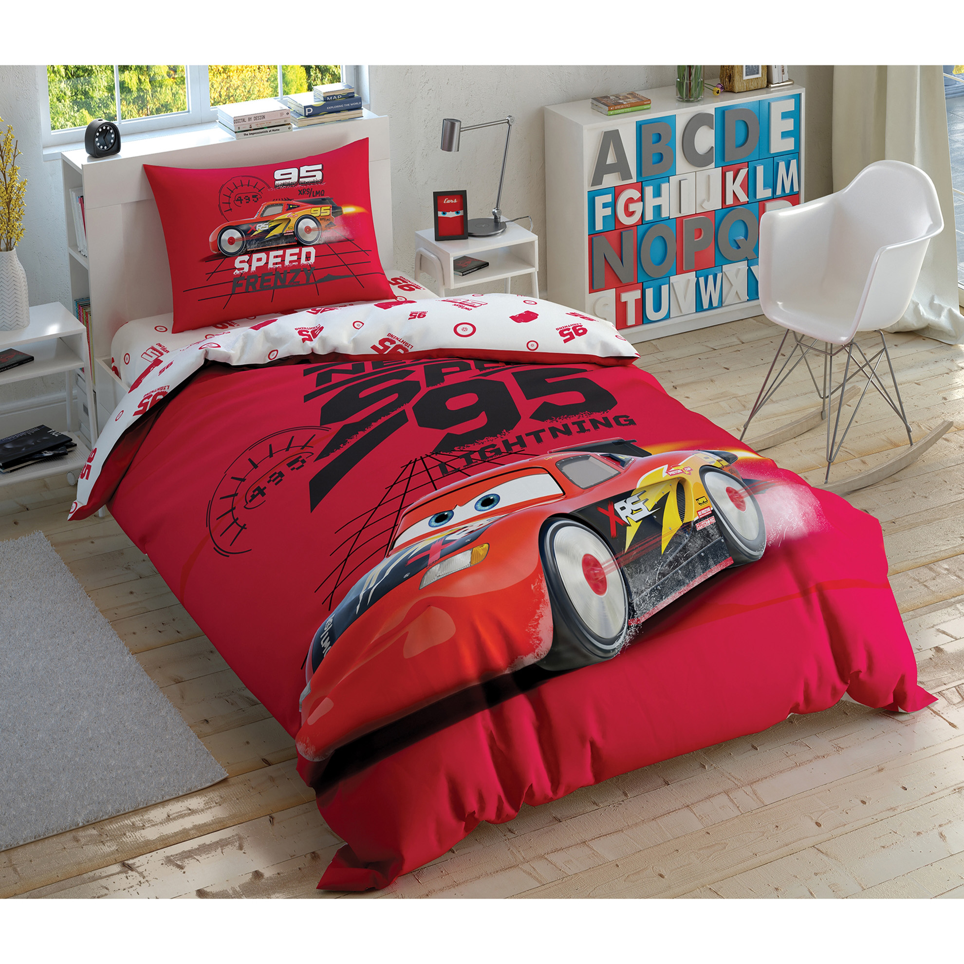lenjerie-copii-disney-cars-speed-frenzy-tac Lenjerie de pat Cars Speed Frenzy TAC cu elastic Disney 100% bumbac Ranforce 160x220 cm - imagine 1