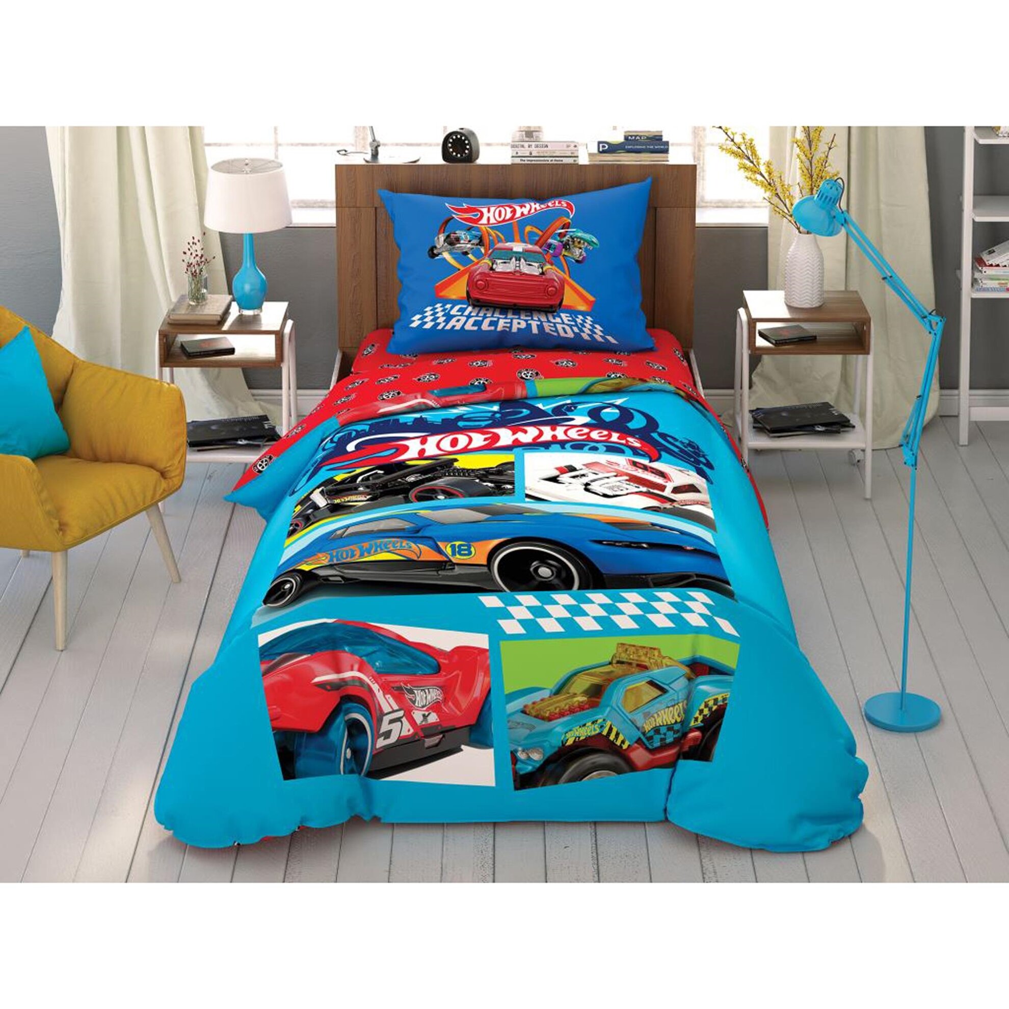 lenjerie-copii-disney-hot-wheels-challenge-accepted-tac Lenjerie de pat Hot Wheels Challenge TAC cu elastic Disney bumbac Ranforce 160x220 cm design modern antisifonare - imagine 1