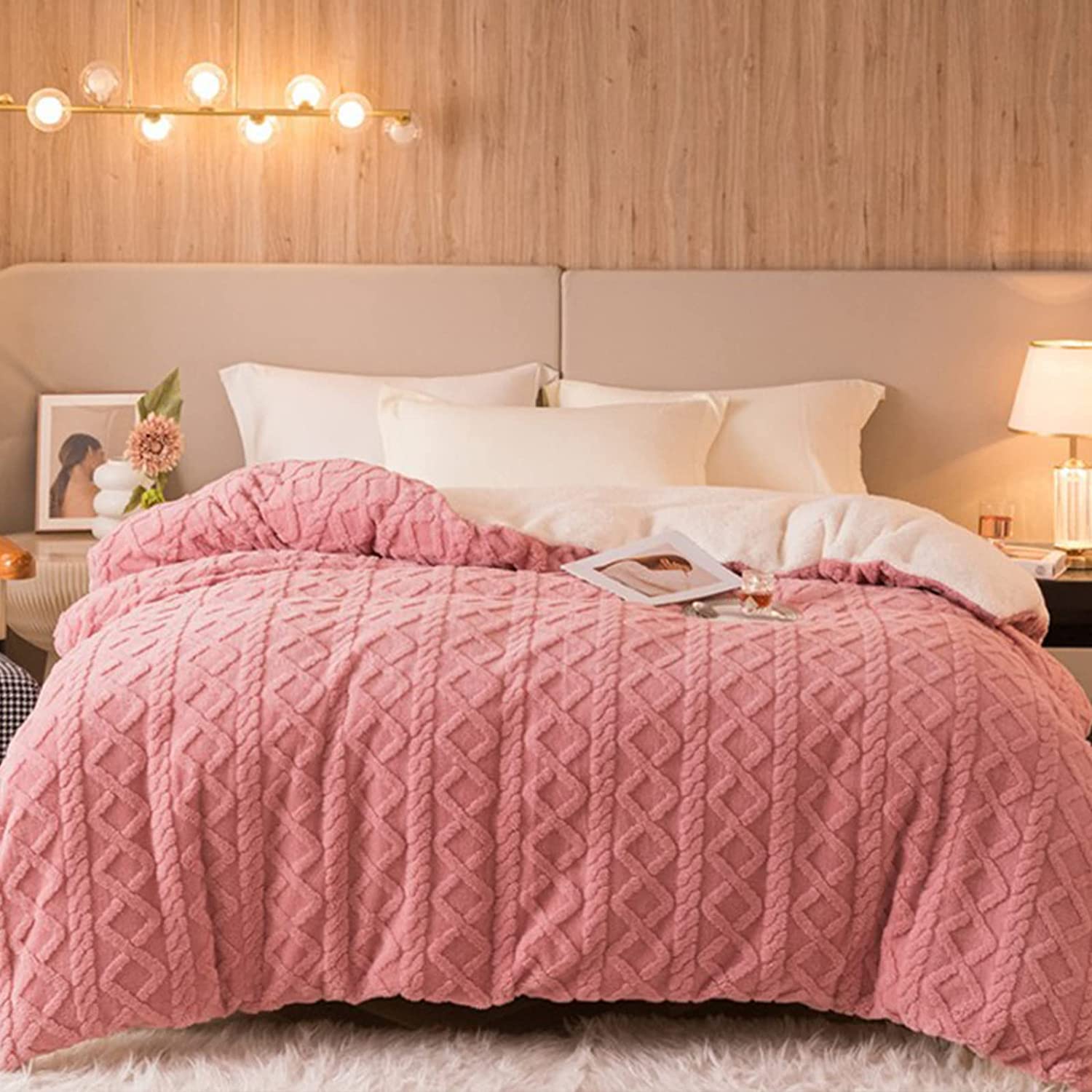 patura-cocolino-sherpa-roz Patura dubla cocolino tricot cu blanita Sherpa roz 200x230cm 100% PES, calduroasa si moale - imagine 1
