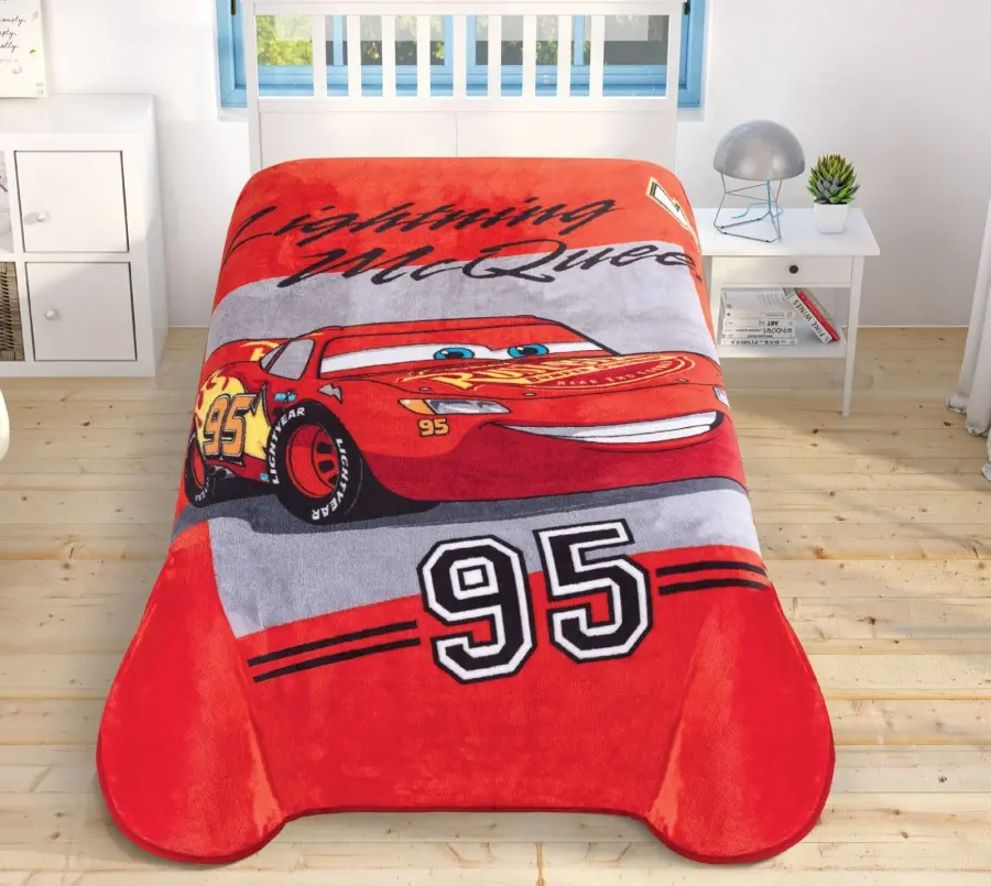 patura-copii-disney-tac-cars-lighting-160-220-cm-jpg Patura pentru pat Cars Lighting 160x220 cm 100% poliester pentru un dormitor decorativ si confortabil - imagine 1