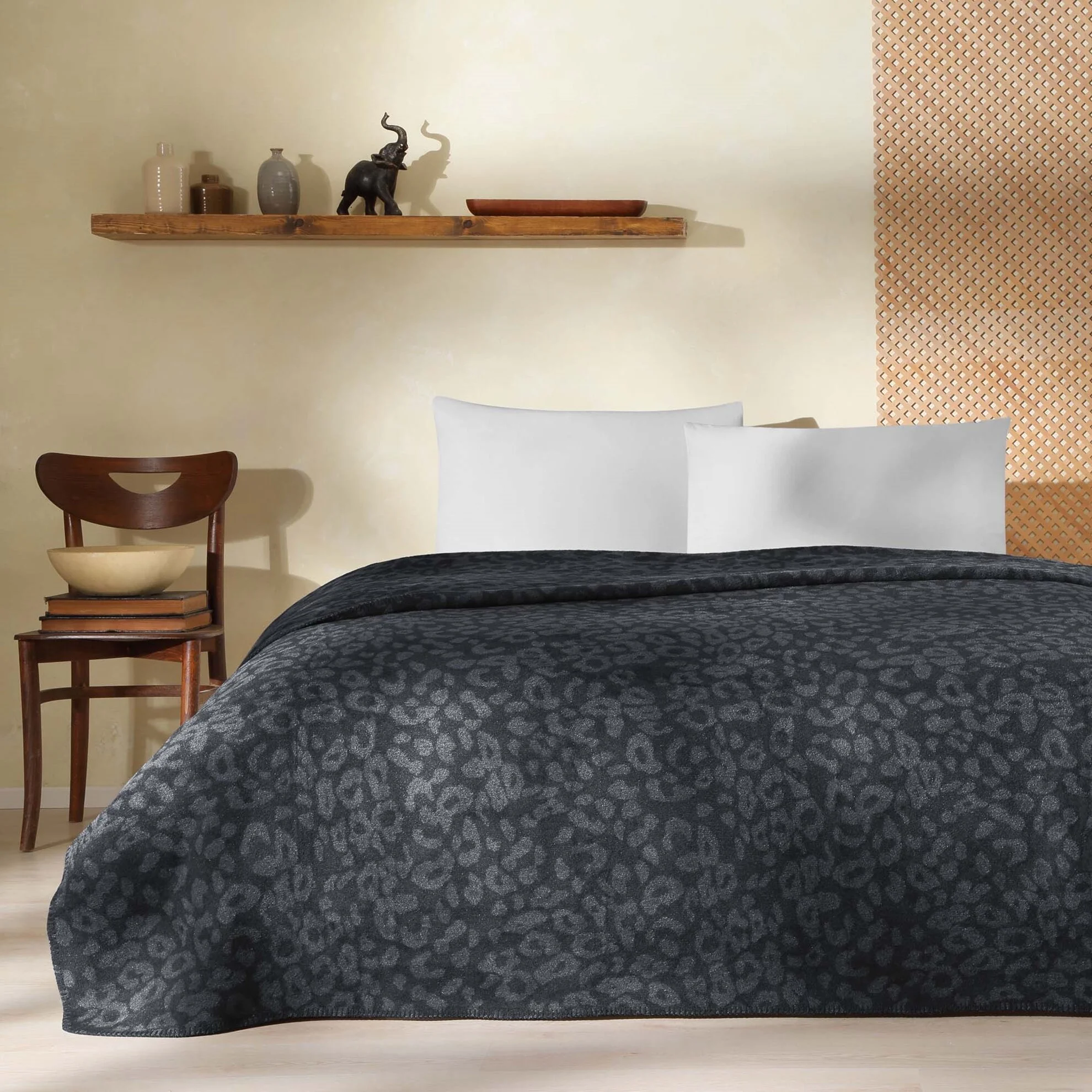 patura-pentru-pat-bumbac-dobby-negru-tac Pătura Dobby negru TAC 200x220 cm din bumbac și acril - confort și durabilitate pentru primăvară-toamnă - imagine 1