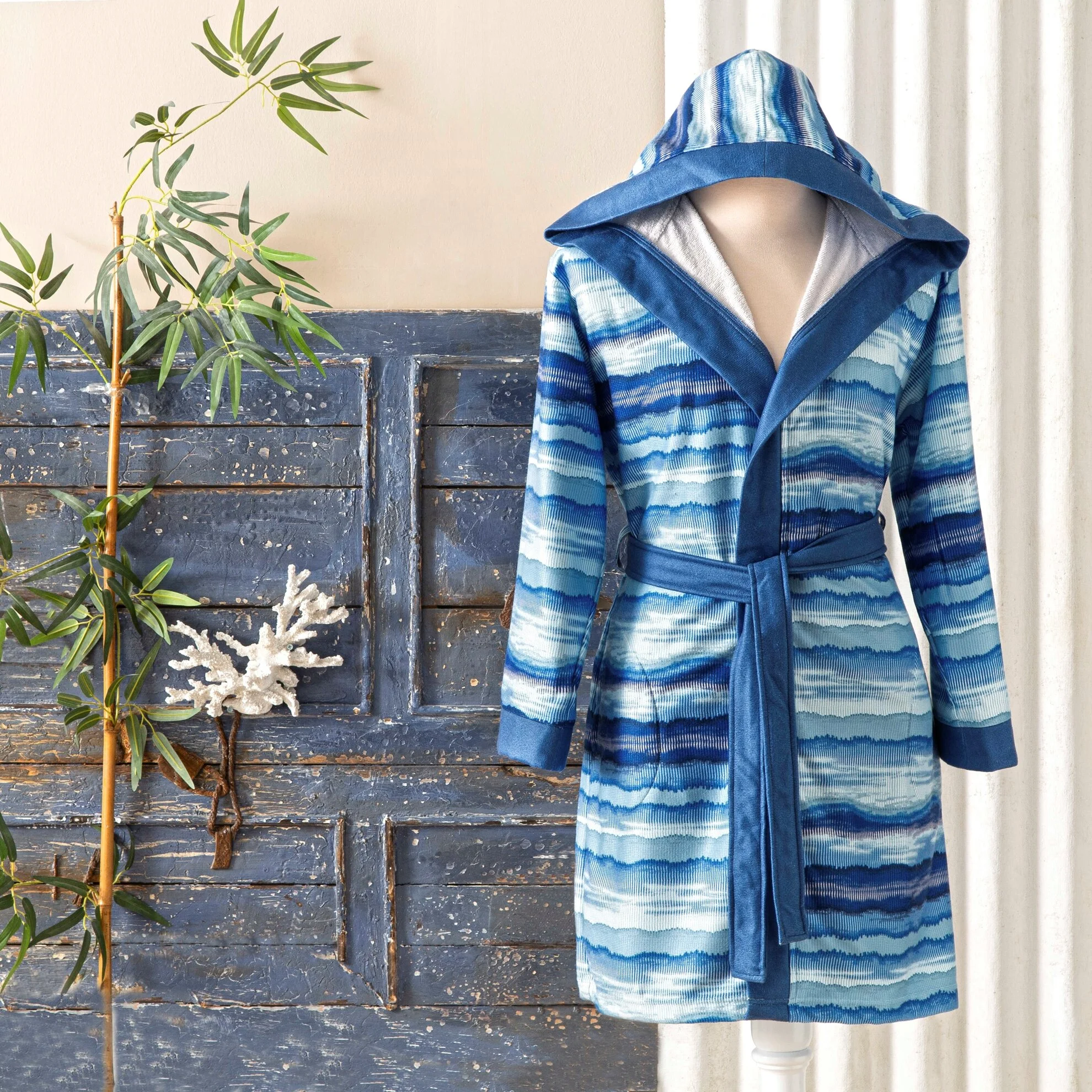 halat-baie-wave-l-xl-tac Halat de Baie TAC Wave L/XL cu Glugă din Bumbac și Poliester - Confort și Eleganță pentru Relaxare - imagine 1