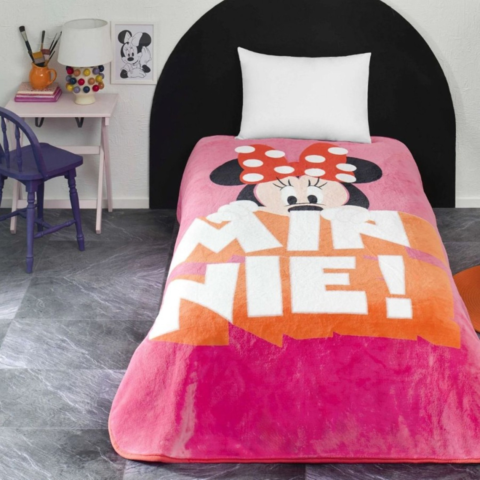 WhatsApp-Image-2025-05-13-at-15.06.35 Pătura Pat Minnie Roz Premium 160x220 cm - Design Adorabil TAC Disney - imagine 1